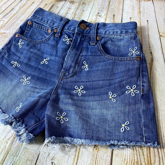 Madewell Pants - Madewell Perfect Jean Embroidered Daisy Size 26 Blue Denim Cutoff Shortie Shorts